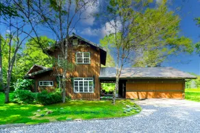 Private Rustic Farmhouse 25 Acres, Stream, Firepit - Image 3