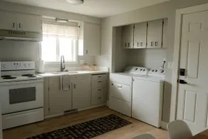 Central Kennewick 2BR + Workspace - Image 5