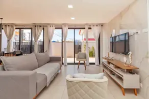 House 700 m from the sea with heated pool and air conditioning - Image 3