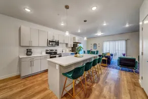 3bd 2ba Bunk Apt w/ Hot Tubs - Gym - Game Room - Image 5