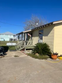 The Four Palms Fishing Cabin - Image 4