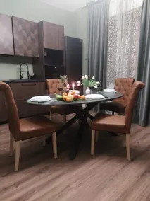 3 Bedrooms • 8 Guests • Parking 3 Cars - Image 2