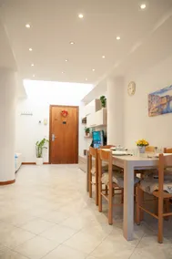 Airbnb: Vacation tactical Entire Apartment+kitchen - Image 4