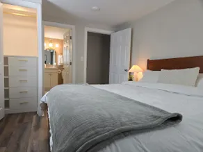 Family+Pet Friendly - 5 mins from Downtown! - Image 5