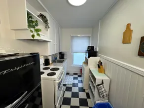 Private Apt. in the Town of Wolfville - Image 5