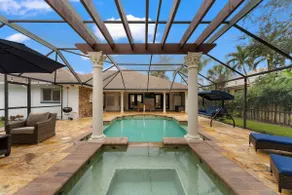 Blue Oasis, The Perfect Getaway with Heated Pool - Image 3