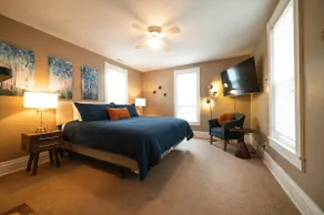 The Bluebird | Walkable Downtown Sanctuary - Image 2