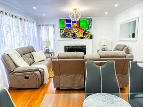 Spacious 3BR House Rome | WiFi, Pk, Self Check-In - Image 2