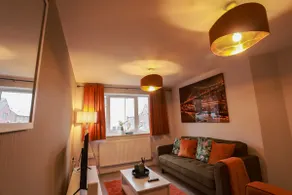 3BR House|4 Beds|Sleeps5|Parking - Image 3