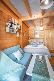 Wooden & Charming Atmosphere *Close to Lyon*Free Parking - Image 3