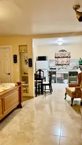 Bright and Stylish Stay (Puerta Y) (Door Y) - Image 4