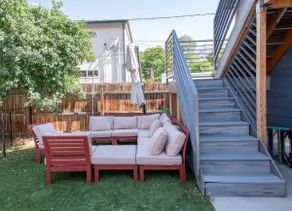 Cozy Urban Retreat - Image 4