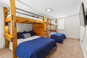Pet-Friendly! Charming Farmhouse Near Lake Winni - Image 5