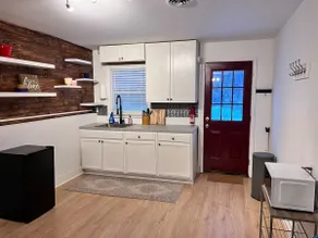 Lovely Lake House Loft - Image 2