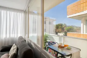 Superior apartment with terrace and renovated kitchen - Image 5