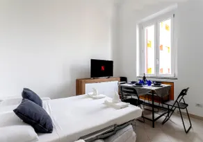 Max 6 guests | 2 indipendent Rooms | M3Duomo10min - Image 2