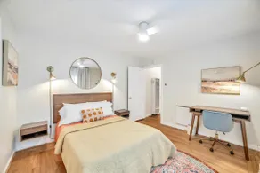 1200 sq ft charming vintage home, 2 bedroom - Image 5