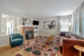 1200 sq ft charming vintage home, 2 bedroom - Image 2