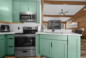 Adventure North Base Camp, Cabin + Garage - Image 5