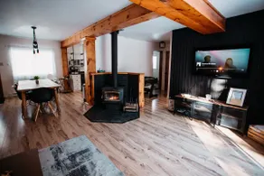 Cottage Le Petit Renard Waterfront & Jacuzzi - Image 4