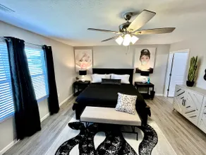 Vibrant 4 Bedroom Getaway with Hot Tub - Image 5