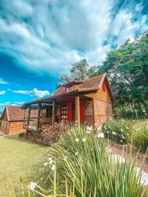 Cabin with hydro, fireplace and breakfast - Image 2