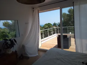 Contemporary ocean-view villa - Image 4