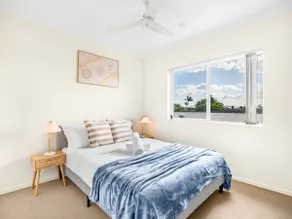 Modern 2Beds Apt w/ AC& Capark, Next M1,Bus,Shops - Image 2