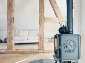 Hinterland Loft – Time out by the fireplace - Image 3
