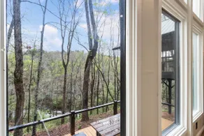 Tranquil cottage on rushing Yellow Creek - Image 5