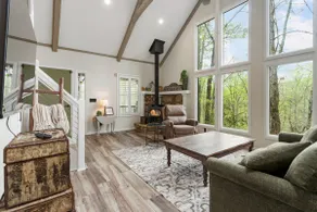Tranquil cottage on rushing Yellow Creek - Image 2