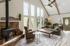 Tranquil cottage on rushing Yellow Creek - Image 3