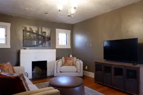 Bricklight District Bungalow - Image 5