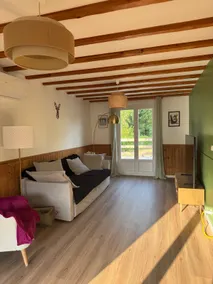 Chalet surrounded by nature - Image 2