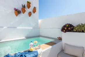 The Pearl of Pueblo ~ Luxury, Pool & Sea Views - Image 4