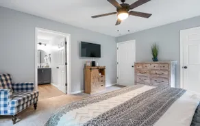 3+bd/ 3ba home, hot tub, near downtown Harbor - Image 3