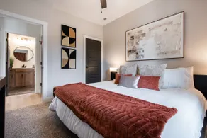Peaceful Modern Retreat • Prime Location! - Image 4