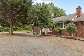 Country with convenience to Quantico/Jeff Rouse - Image 5