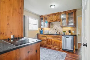 Midcentury Modern Home *Close to TCU/Dickies/Zoo!* - Image 5