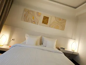 Lavish Apartment - Image 2
