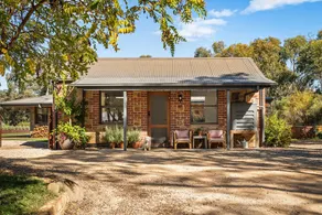HeartStone Hill - Studio - Image 3