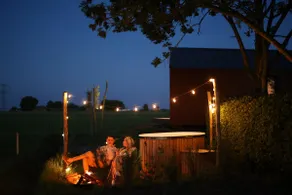 Farmyard Lodge + hot tub in the middle of the meadow - Image 3