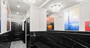 Luxury Penthouse Condo+Rooftop+Private Parking+3BD - Image 2