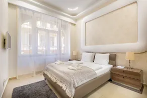 Basilica Grand Luxury In The Historic Center - Image 2