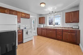 4 Bedroom - Mistaken Point/Whale Watching Nearby - Image 2