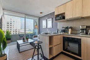 Luxury 1D/1B apartment with 1E in Florida - Image 4