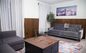 Cozy Family Ranch Near DTW - Image 2