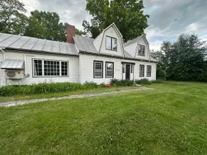 Charming Kingfield Home | 20 min to Sugarloaf - Image 3