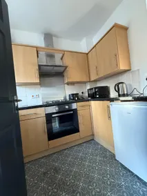 Home away Tamworth Staffordshire 4 Bedroom 3 Bathroom - Semi Detached House - Image 4