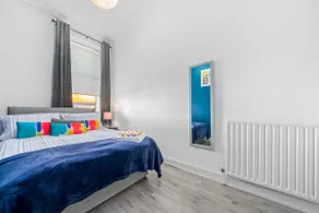 Central Kirkintilloch 2 Bed App - Image 4